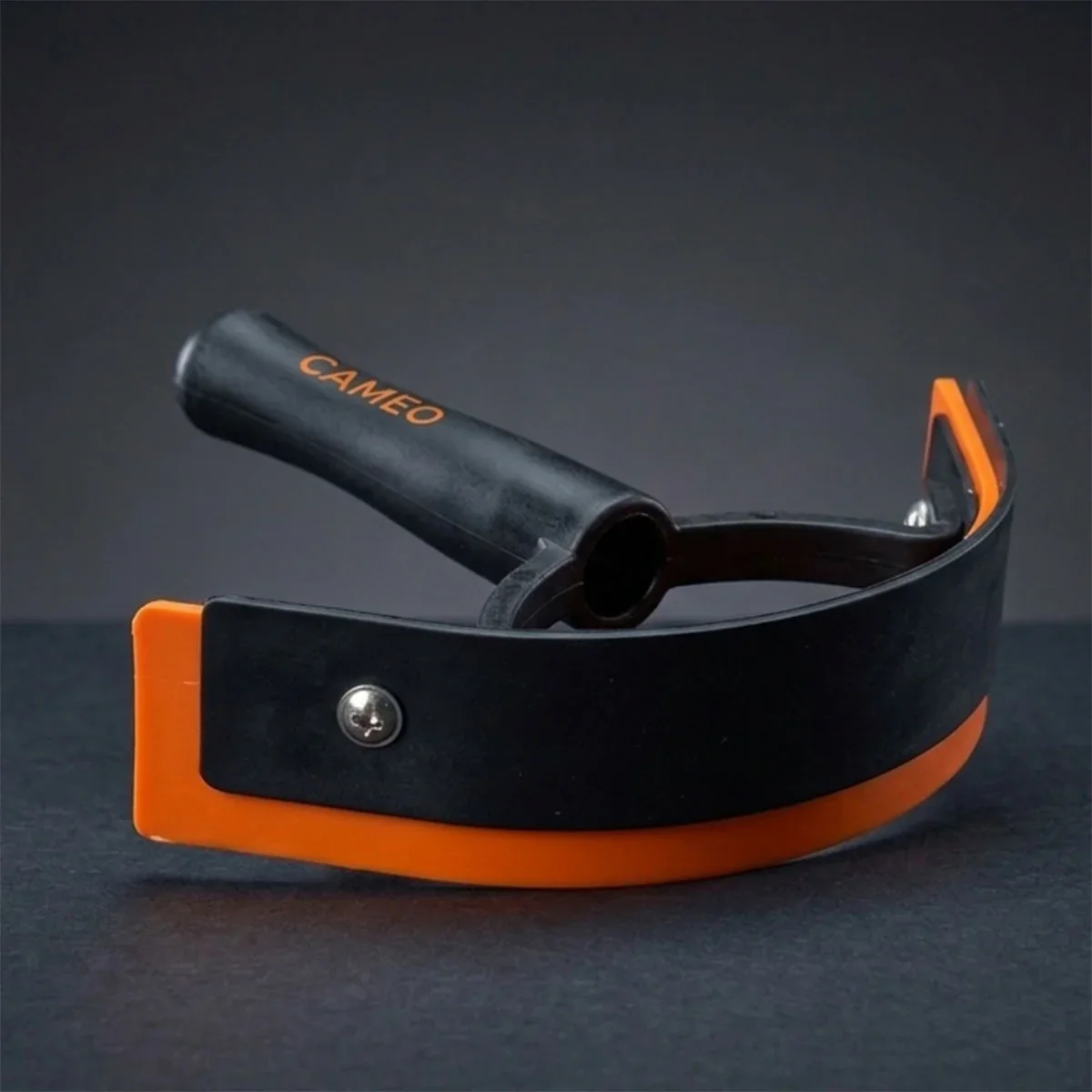 Cameo core sweat scraper