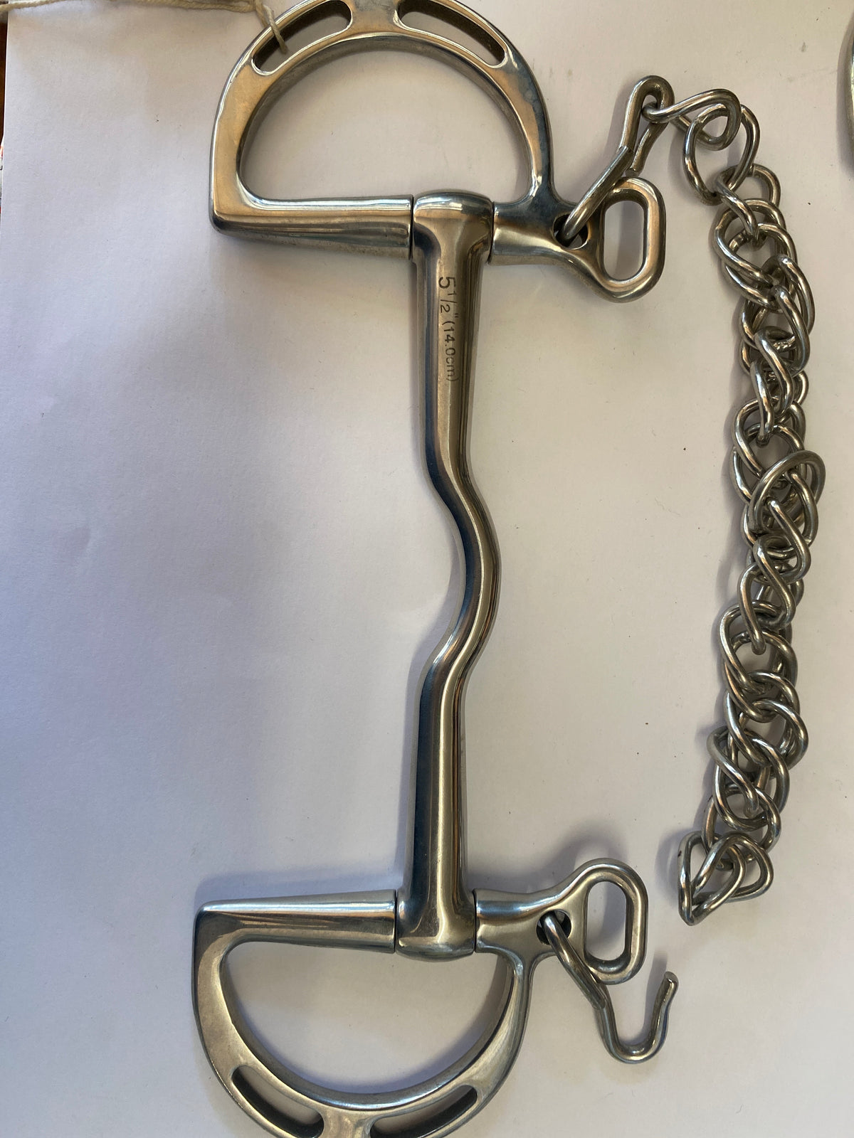 Slotted kimblewick bit and curb chain