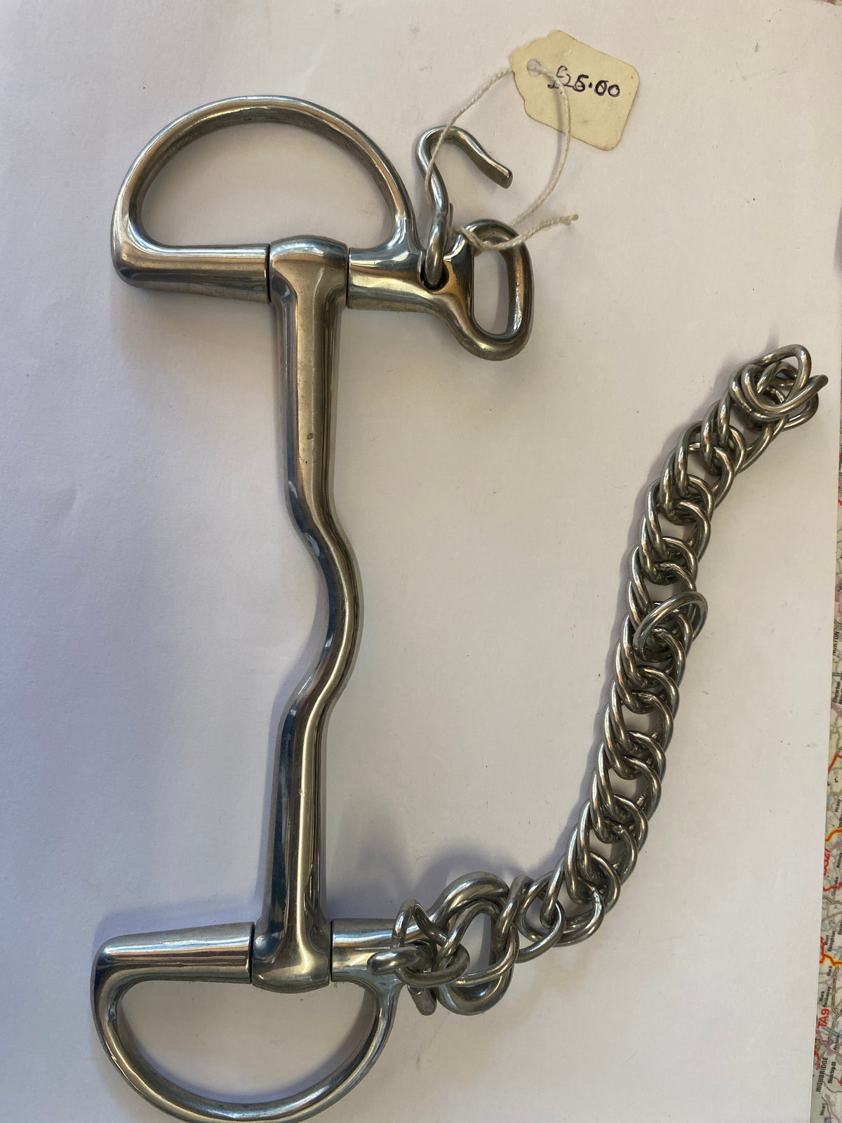 Kimblewick bit with curb chain